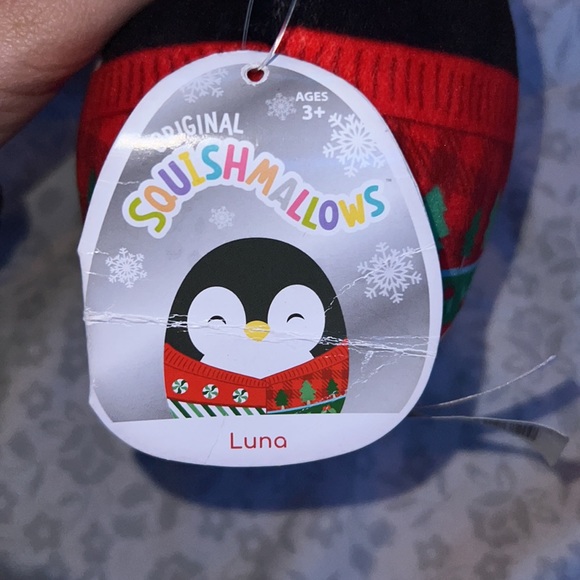 Luna 4 inch holiday squishmallow - Picture 3 of 3